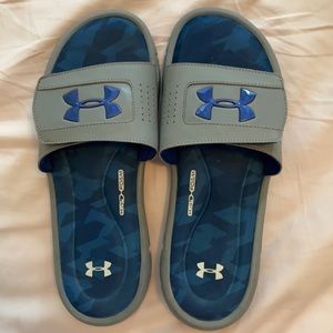 Under Armour memory foam slides size 10